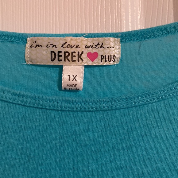 Blue blouse. “I’m in love with Derek plus” brand. Size 1X. - Picture 2 of 3